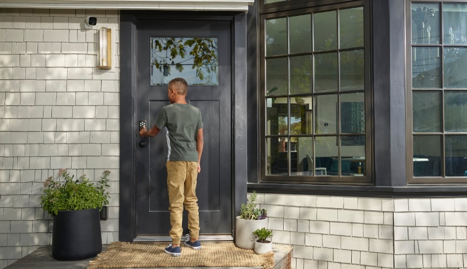 Vivint Smart Lock on home in Memphis